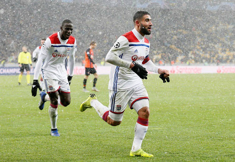 나빌 페키르는 샤흐타르 도네츠크를 상대로 동점골을 넣으며 리옹을 챔피언스리그 조별예선 탈락의 위기에서 구해냈다.