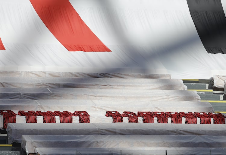 The Serie A clash between Milan and Roma features a touching tribute to COVID-19 victims