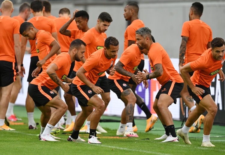 ရှက်တာဒိုးနက်စ်တို့ ယူရိုပါလိဂ် ဖိုင်နယ်တက်ဖို့ အခွင့်အရေးအပြည့်ရှိနေပါတယ်။