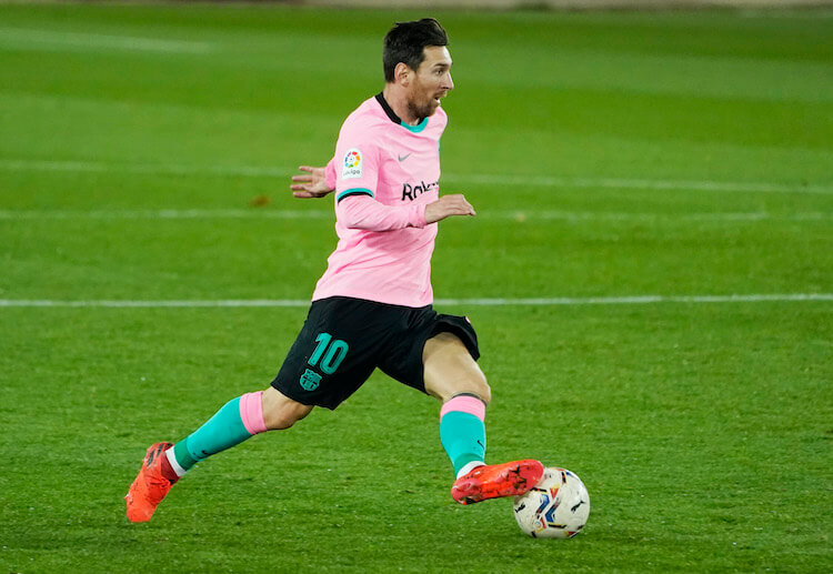 La Liga: HLV Koemam thể hiện rõ sự sốt ruột khi thay đến 3 vị trí trên sân