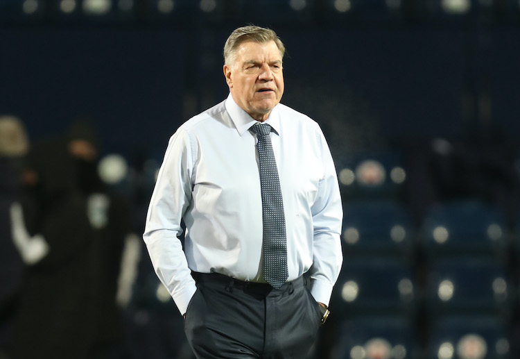 နည်းပြ ဆမ်အာလာဒိုက်စ် အနေနဲ့ကတော့ အခုထက်ပိုကောင်းတဲ့ နည်းစနစ်နဲ့ အသင်းကို ကယ်တင်နိုင်မှပဲ ရာသီကုန်ရင် ပရီးမီးယားလိဂ်ကနေ တန်းပြန်မဆင်းရမှာ ဖြစ်ပါတယ်။