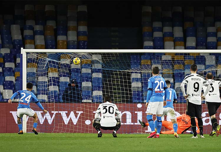Napoli beat Juventus in two consecutive Serie A games for the first time since 2011