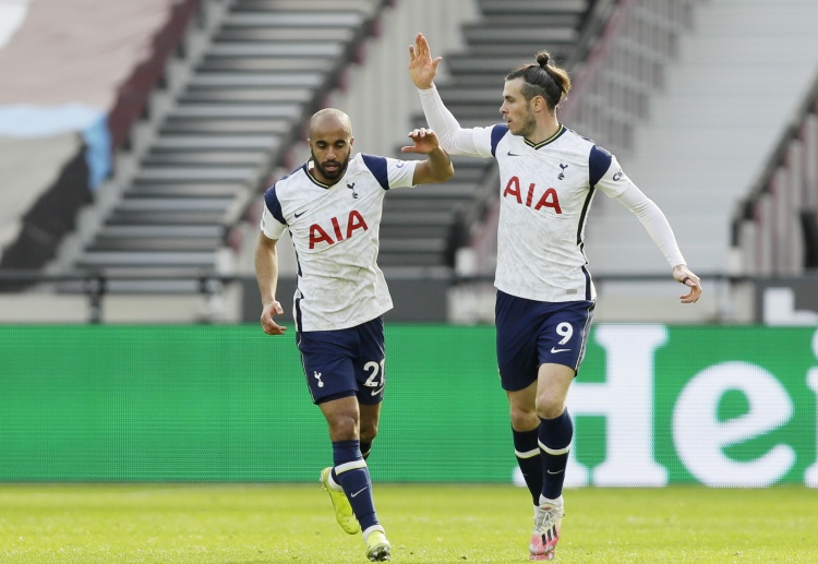 Premier League: Tottenham bất ngờ tìm được bàn gỡ khi cầu thủ nhỏ con Moura đánh đầu chuẩn xác