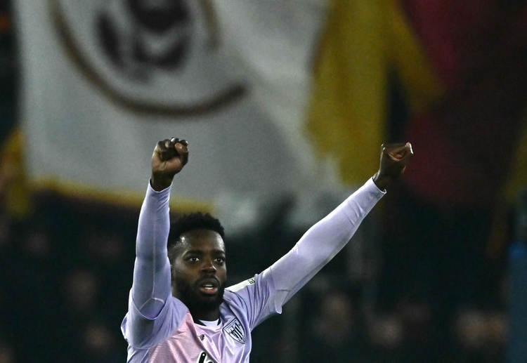 ယူနိုက်တက်ဟာ လိုင်ယွန်ကို အသည်းအသန် ကန်ပြီးမှ ယူရိုပါလိဂ် ဆီမီးဖိုင်နယ်ကို ရောက်လာတဲ့ အသင်း ဖြစ်ပါတယ်။