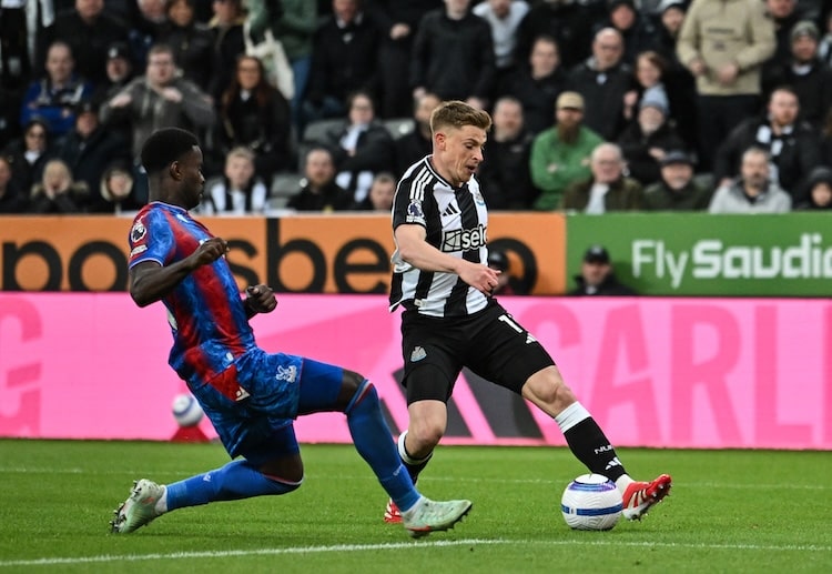 英超联赛 升至积分榜前三