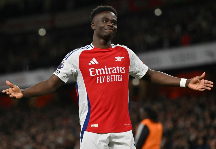 ဆာကာဟာ အာဆင်နယ် အတွက် ပရီးမီးယားလိဂ် အပါအဝင် ပြိုင်ပွဲစုံ ၂၅၃ ပွဲ ကစားထားပြီးတော့ ၆၈ ဂိုး သွင်းယူကာ ဂိုးဖန်တီးမှု ၆၄ ကြိမ် ပြုလုပ်ထားပါတယ်။