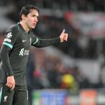 စီးရီးအေ ကလပ် နာပိုလီ ကတော့ လစ်ဗာပူးလ် တောင်ပံကစားသမား ဖက်ဒရစ်ကို ခီယေဇာကို အငှားနဲ့ ခေါ်ယူဖို့ ဆွေးနွေးမှုတွေ အရှိန်မြှင့်လာတယ်လို့ La Gazzetta dello Sport က ဖော်ပြခဲ့ပါတယ်။