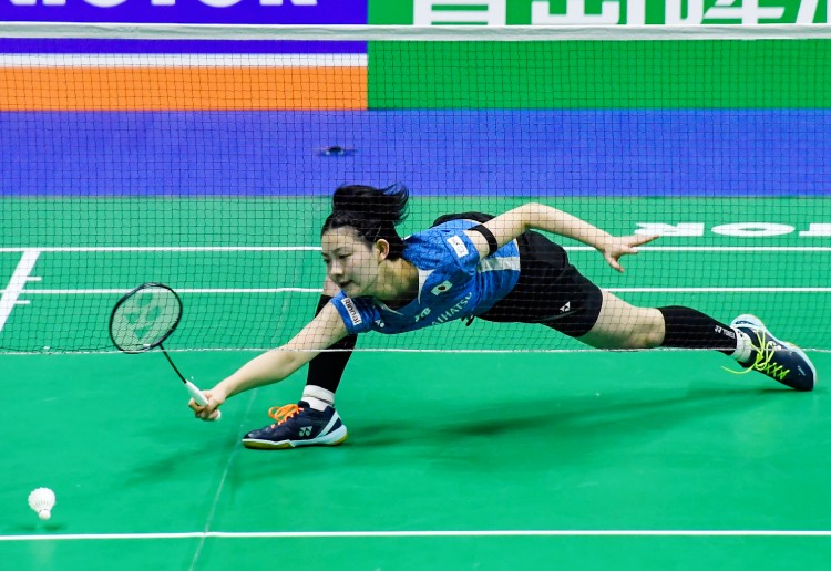 新加坡羽毛球公开赛 16强出局