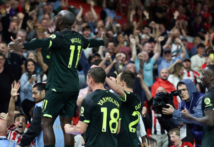 英超联赛 布伦特福德客场发威，沙德与维萨先后建功，送诺丁汉森林一场完败。