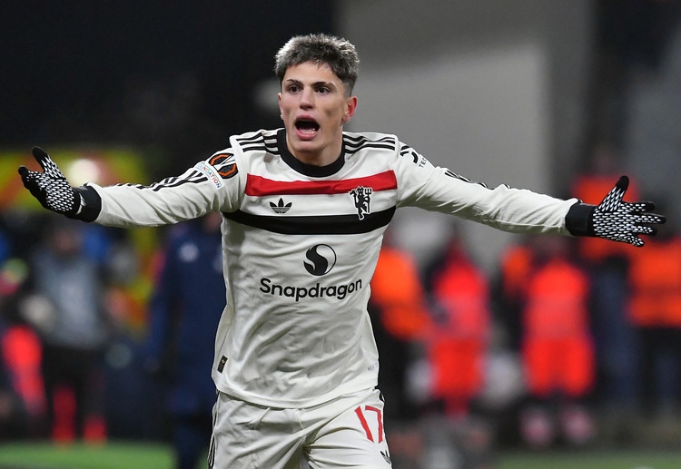 တစ်ခု ရှိတာက ဂါနာချိုဟာ ယူနိုက်တက် ကနေ ထွက်ခွာခဲ့မယ် ဆိုရင် ပရီးမီးယားလိဂ် မှာပဲ ဆက်လက် အခြေချချင်တာကြောင့် အာဆင်နယ်ရဲ့ စိတ်ဝင်စားမှုကို လက်ခံ စဉ်းစားသွားဖွယ်တော့ ရှိနေပါတယ်။