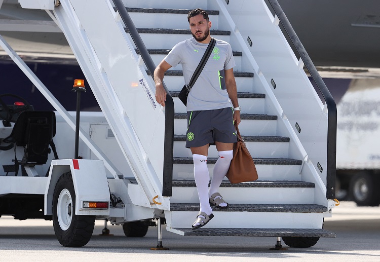 လိုင်ယွန် ကနေ ပြောင်းရွှေ့လာခဲ့တဲ့ ရေယန် ချာကီဟာ လူငယ်ကစားသမား ဘဝ ကတည်းက ပရီးမီးယားလိဂ် ကလပ် ယူနိုက်တက်ရဲ့ စိတ်ဝင်စားမှုကို ခံခဲ့ရသူ ဖြစ်ပါတယ်။