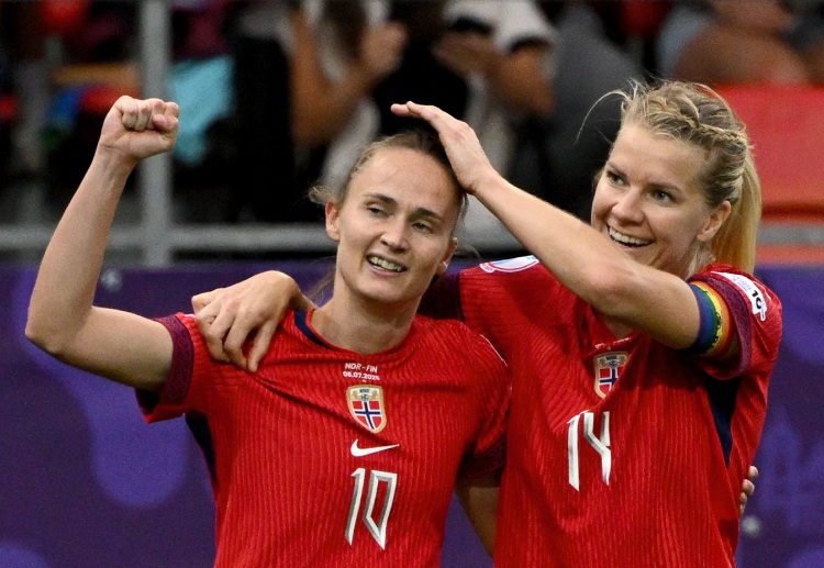 女足欧锦赛 领衔锋线