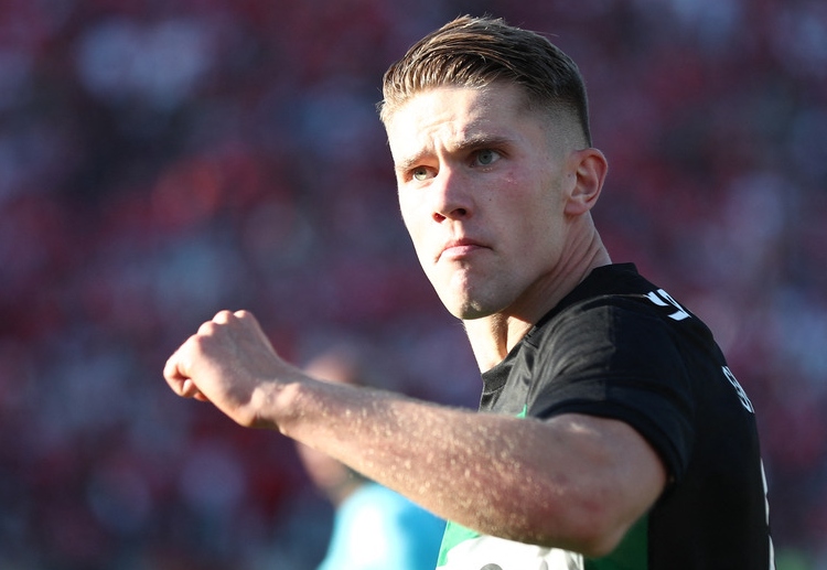 အသက် ၂၇ နှစ် အရွယ် ယိုကီးရက်စ်ဟာ ပရီးမီးယားလိဂ် ကလပ်နဲ့ ၅ နှစ် စာချုပ် ချုပ်ဆိုသွားမှာလည်း ဖြစ်ပါတယ်။