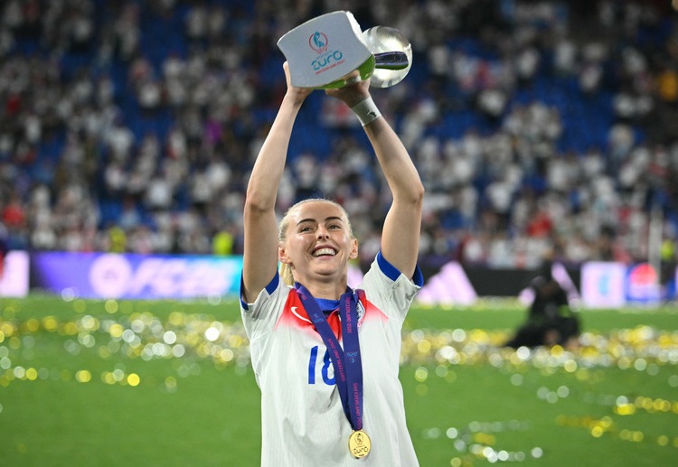 ဒါကြောင့် အင်္ဂလန်က စပိန်ကို အမျိုးသမီး ယူရို ၂၀၂၅ မှာတော့ ကမ္ဘာ့ဖလား ဗိုလ်လုပွဲ ရှုံးကြွေးကို အချိုမြိန်ဆုံး ပြန်ဆပ်နိုင်ခဲ့ပြီး နှစ်ကြိမ် ဆက်တိုက် ယူရို ချန်ပီယံ ဖြစ်ခဲ့ပါတယ်။