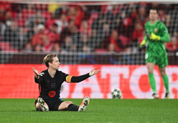 နယ်သာလန် ကွင်းလယ် ကစားသမား ကတော့ ၂၀၁၉ ခုနှစ်မှာ အေဂျက်စ်နဲ့ လမ်းခွဲခဲ့ပြီးနောက် လာလီဂါ ကလပ် ဘာစီလိုနာကို ပြောင်းရွှေ့ခဲ့သူ ဖြစ်ပါတယ်။