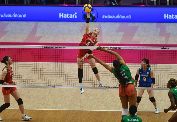 Japan came from two sets down to beat Ukraine 3-2 and reach the final round of the 2025 Volleyball World Championship