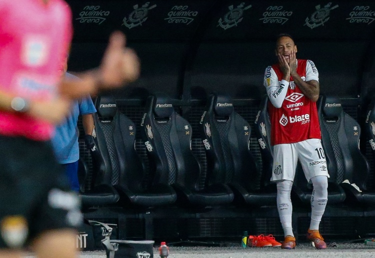 ဒါ့အပြင် ဆန်းတို့စ် အတွက်လည်း ဘရာဇီးလ် စီးရီးအေမှာ ပထမဆုံးအကြိမ် အဖြစ် အိမ်ကွင်းမှာ ၆ ဂိုး အသွင်းခံရခြင်း အဖြစ်လည်း မှတ်တမ်းဝင်သွားခဲ့ပါသေးတယ်။