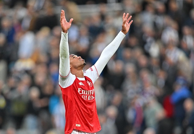 သေချာတာ ကတော့ လက်ကျန် ပရီးမီးယားလိဂ် ပွဲစဉ်တွေက ပရိသတ်တွေရဲ့ စိတ်အာရုံကို အပြည့်အဝ ဖမ်းစားနိုင်ဦးမှာ ဖြစ်ကြောင်း ပြောကြားရင်း…။