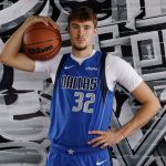 NBA: Flagg tỏ ra khá toàn diện