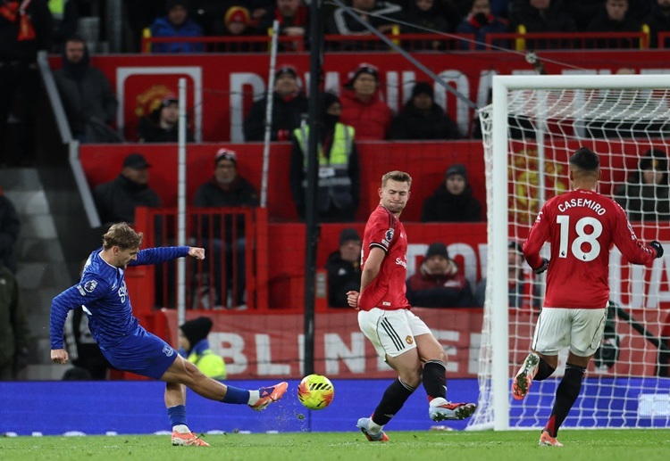 Premier League: Everton giành chiến thắng dù thiếu người từ sớm