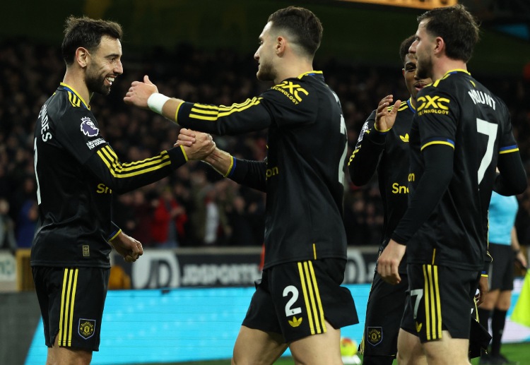 英超联赛 曼联客场4比1拿下狼队，B费双响。