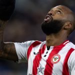 英超联赛 上轮比赛中，布伦特福德以4比2战胜埃弗顿，伊戈尔·蒂亚戈凭借帽子戏法，稳居英超射手榜第二位。