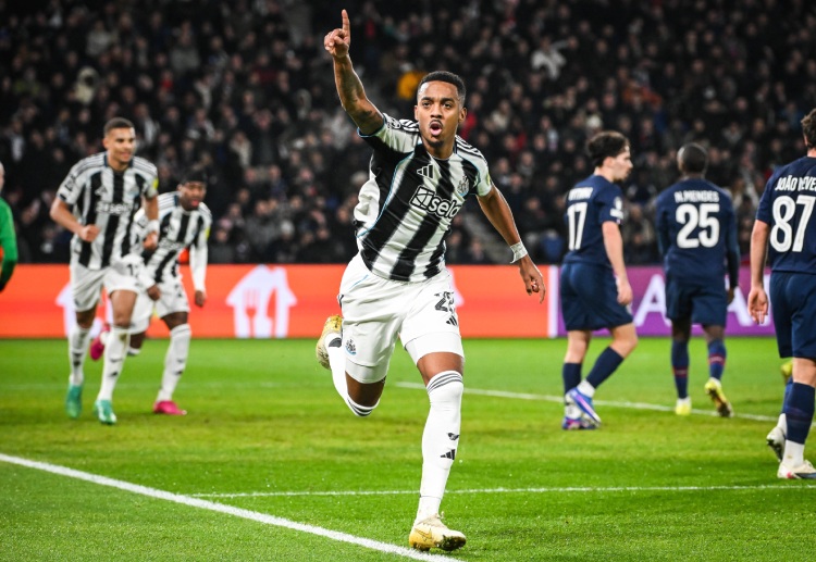 欧冠联赛 约瑟夫·威洛克抓住机会头球破门，帮助纽卡斯尔联扳平比分。