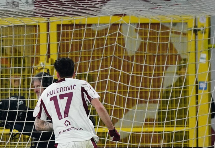 意大利杯 库伦诺维奇把握机会破门,为都灵追回一球。