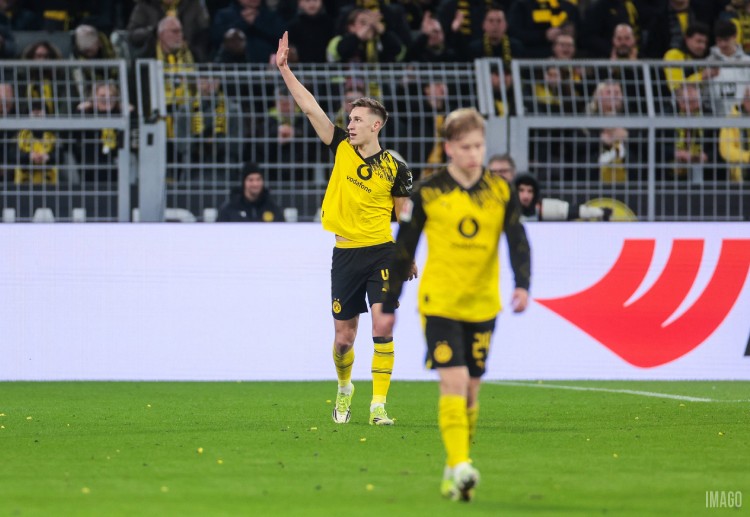 Dortmund thua sát nút Bayern trên sân nhà ở vòng 24 Bundesliga