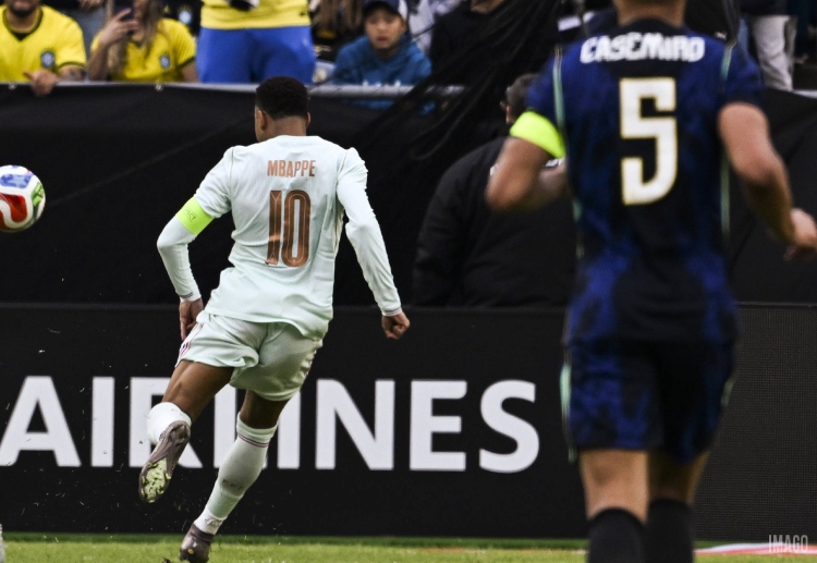 国际友谊赛 击退巴西